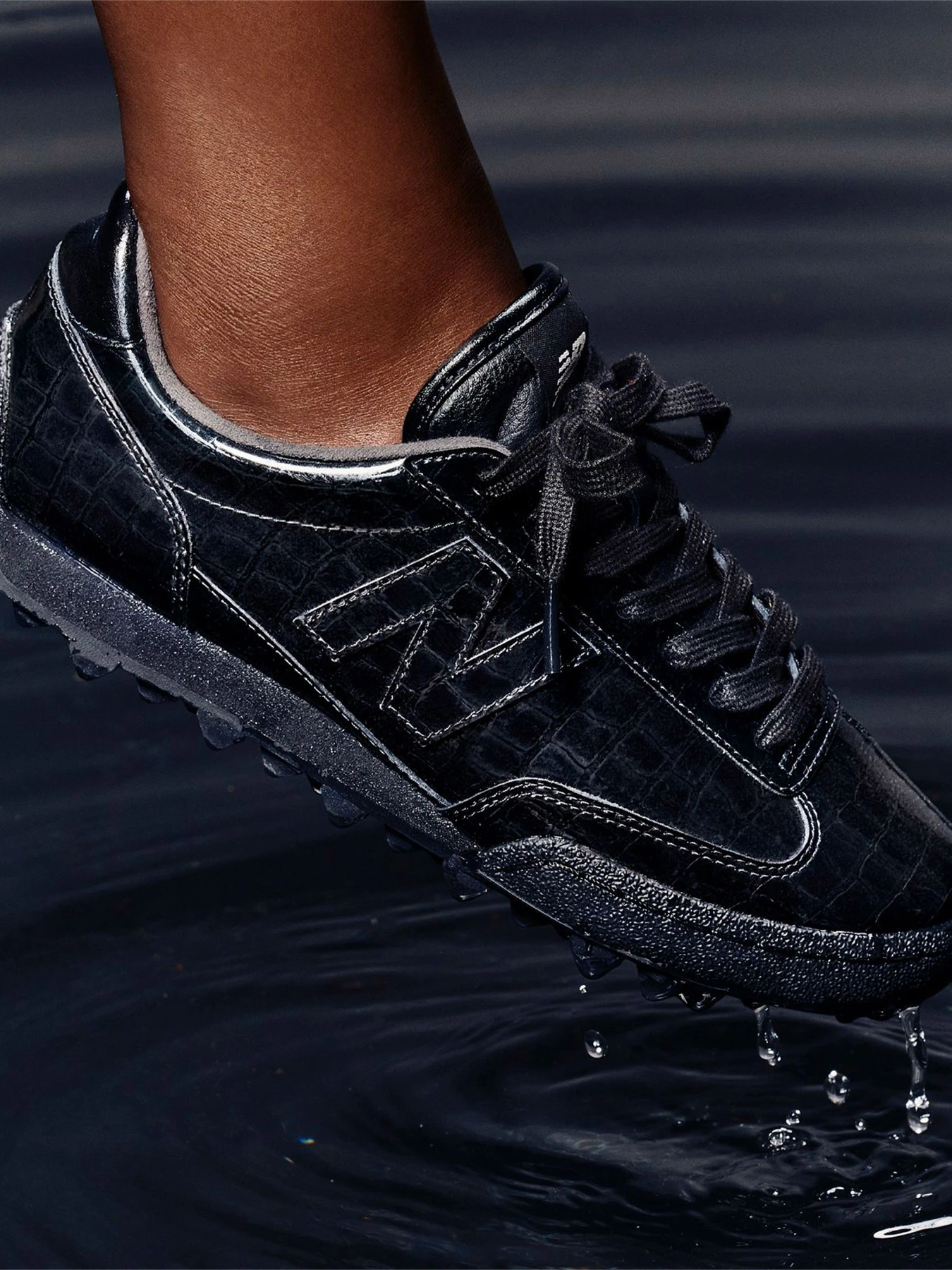 Кроссовки New Balance модель UGTR2SV Кроссовки New Balance модель UGTR2SV Фото