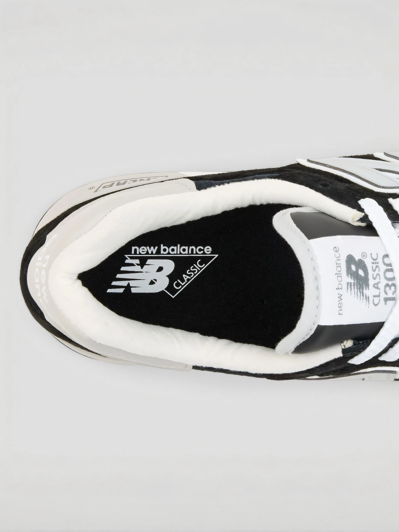 Кроссовки New Balance модель U1300BK Кроссовки New Balance модель U1300BK Фото