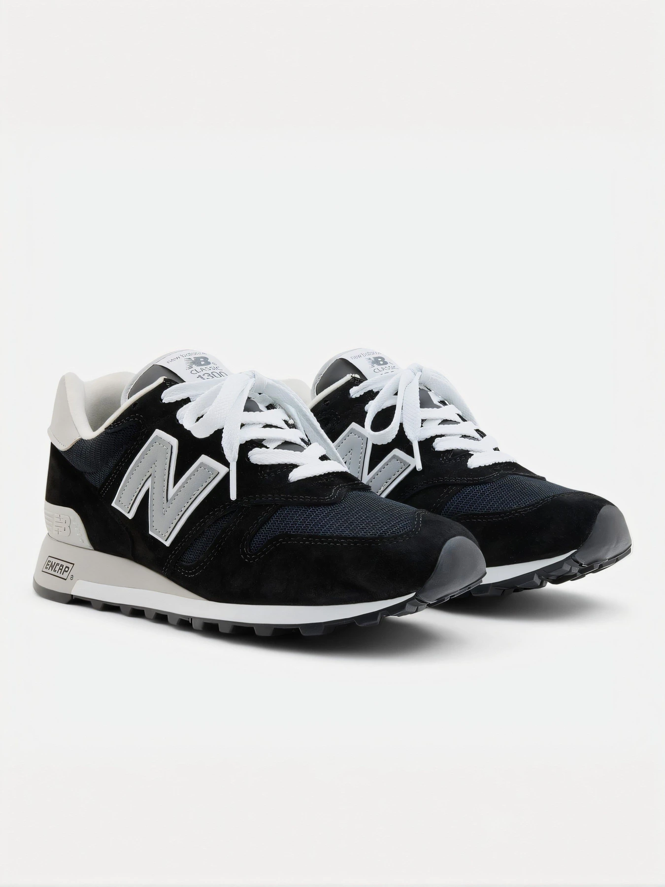 Кроссовки New Balance модель U1300BK Кроссовки New Balance модель U1300BK Фото
