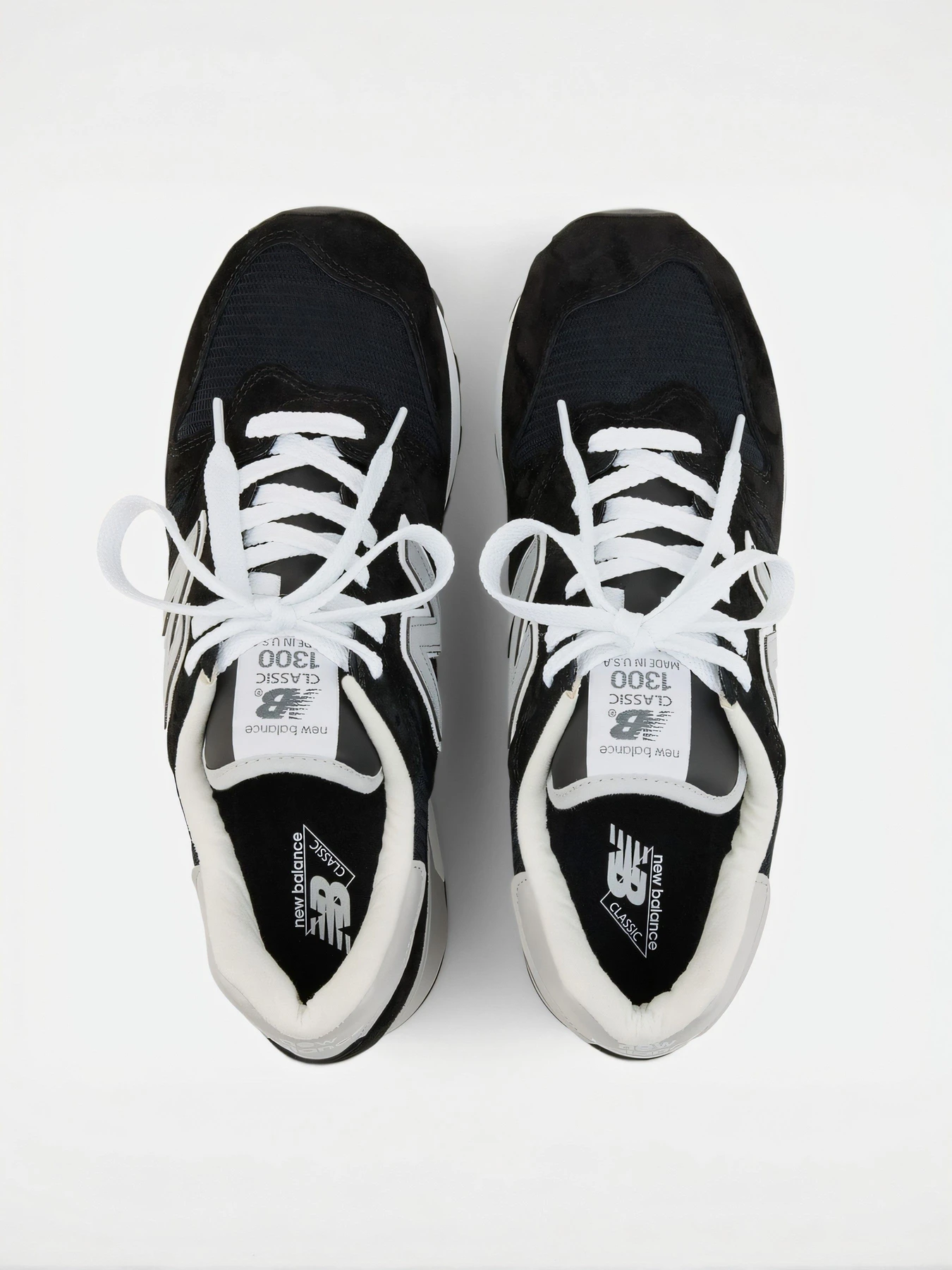 Кроссовки New Balance модель U1300BK Кроссовки New Balance модель U1300BK Фото