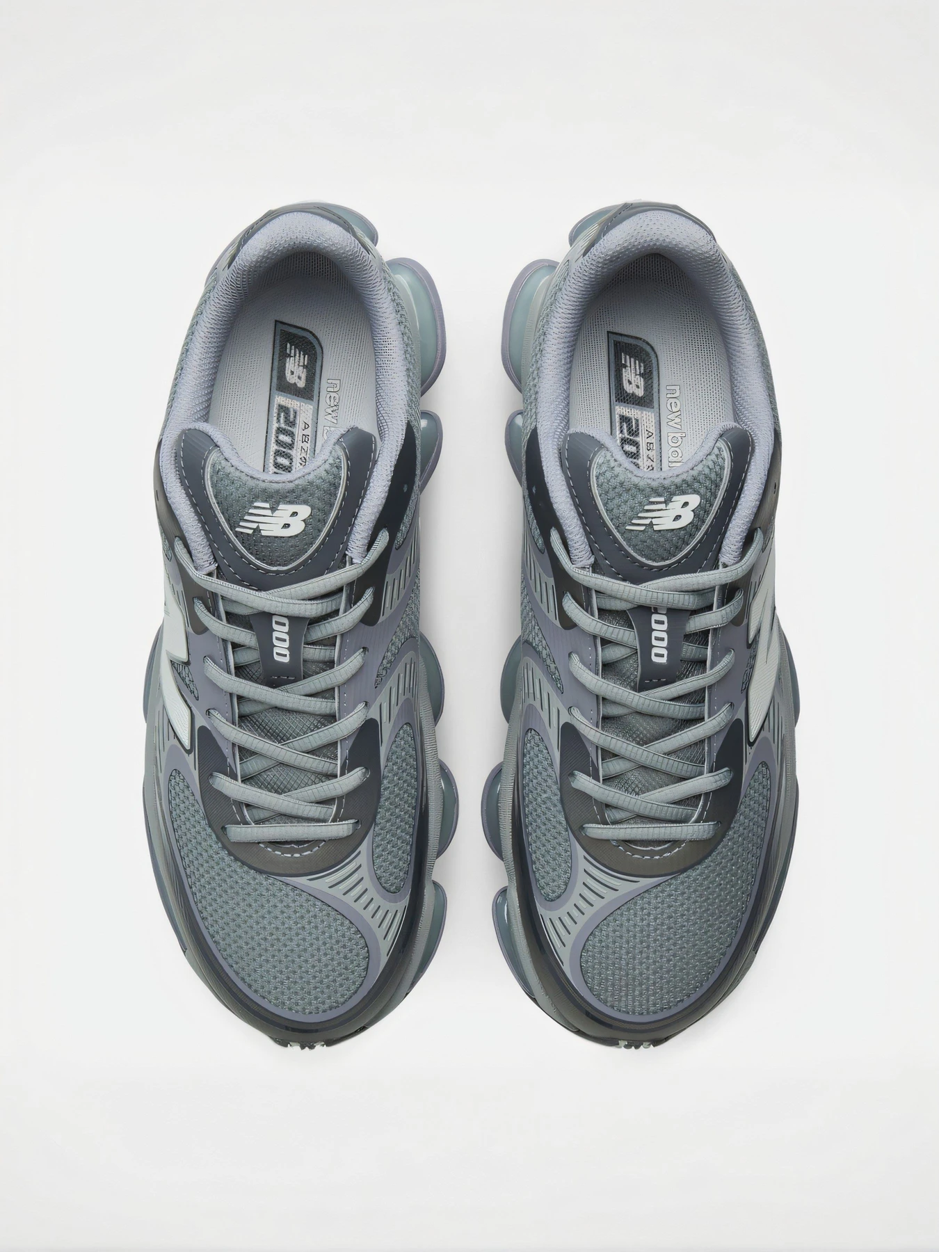 Кроссовки New Balance модель U20008LR Кроссовки New Balance модель U20008LR Фото
