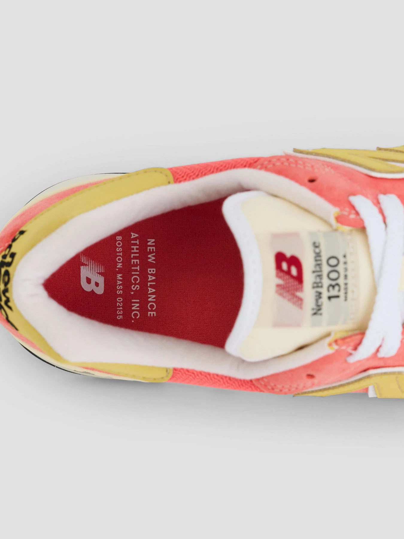 Кроссовки New Balance модель U13008BH Кроссовки New Balance модель U13008BH Фото