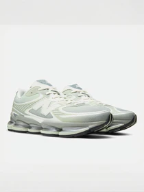 Кроссовки New Balance модель U20002UU Фото