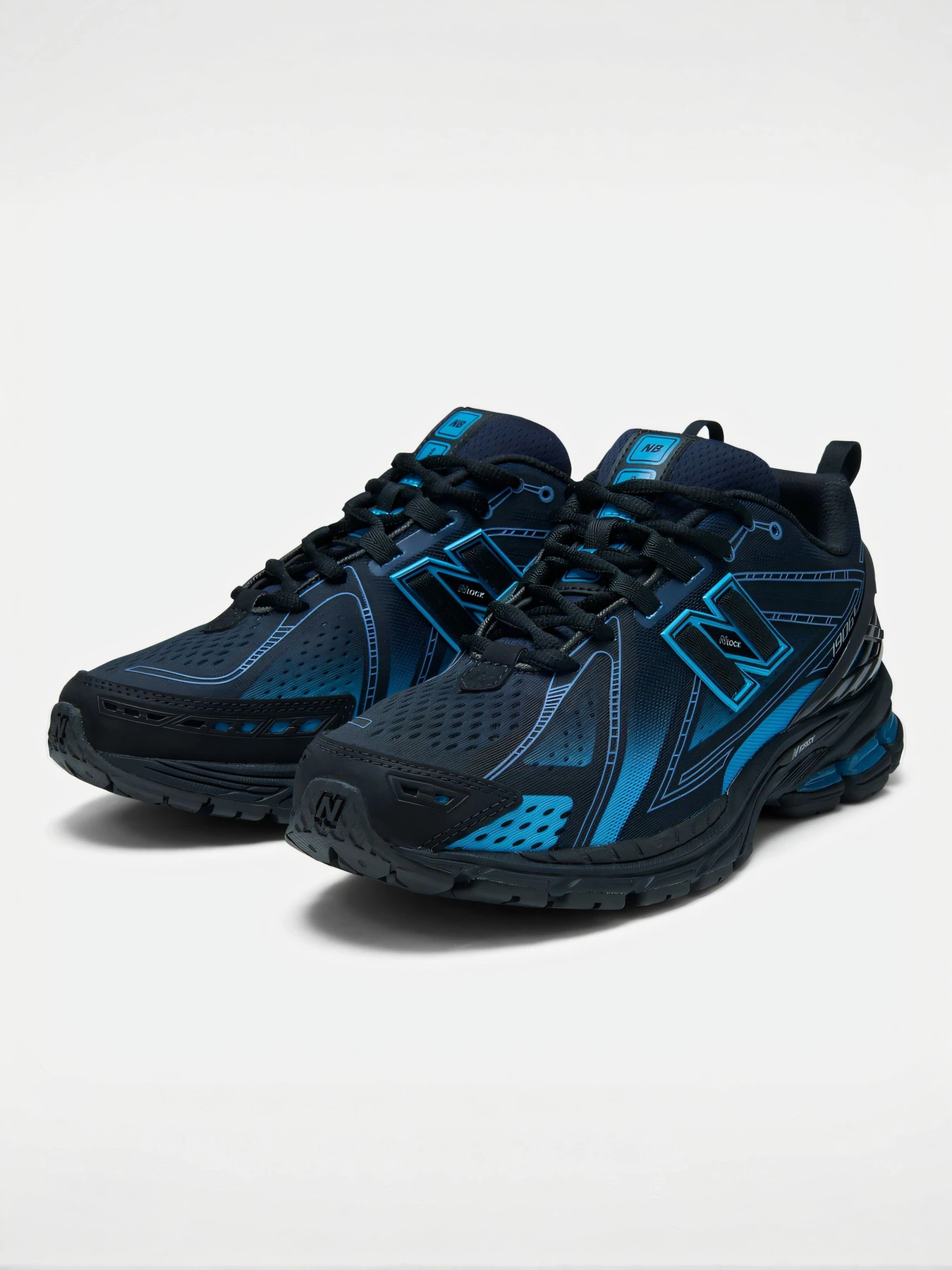 Кроссовки New Balance модель U19064Z7 Кроссовки New Balance модель U19064Z7 Фото