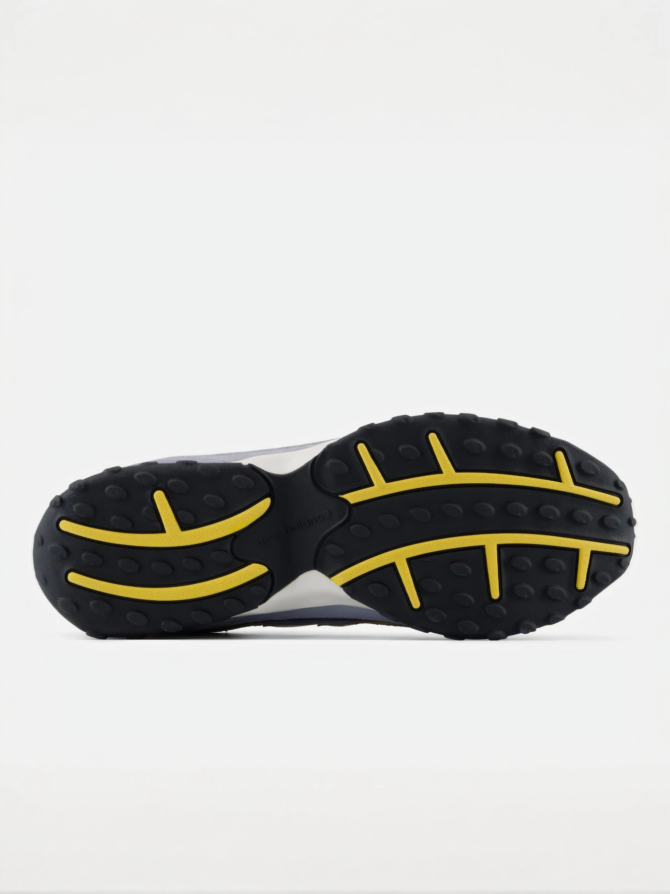 Кроссовки New Balance модель U204L3OL Кроссовки New Balance модель U204L3OL Фото