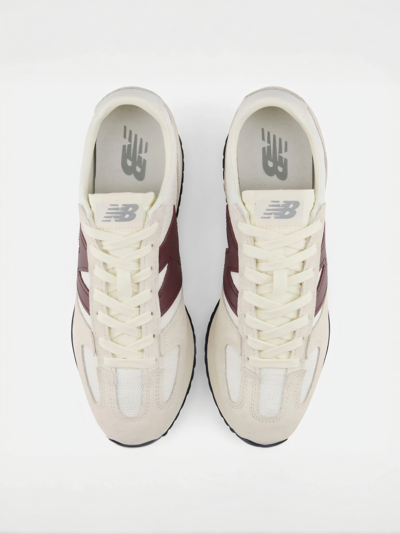 Кроссовки New Balance модель U4718Y4 Кроссовки New Balance модель U4718Y4 Фото