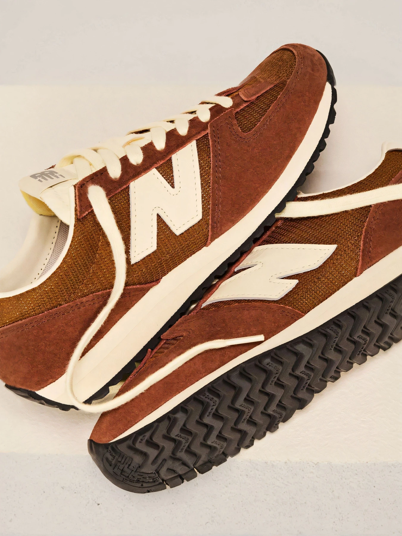 Кроссовки New Balance модель U4713G5 Кроссовки New Balance модель U4713G5 Фото
