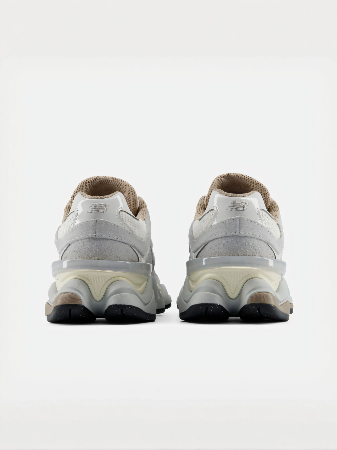 Кроссовки New Balance модель U906011M Кроссовки New Balance модель U906011M Фото