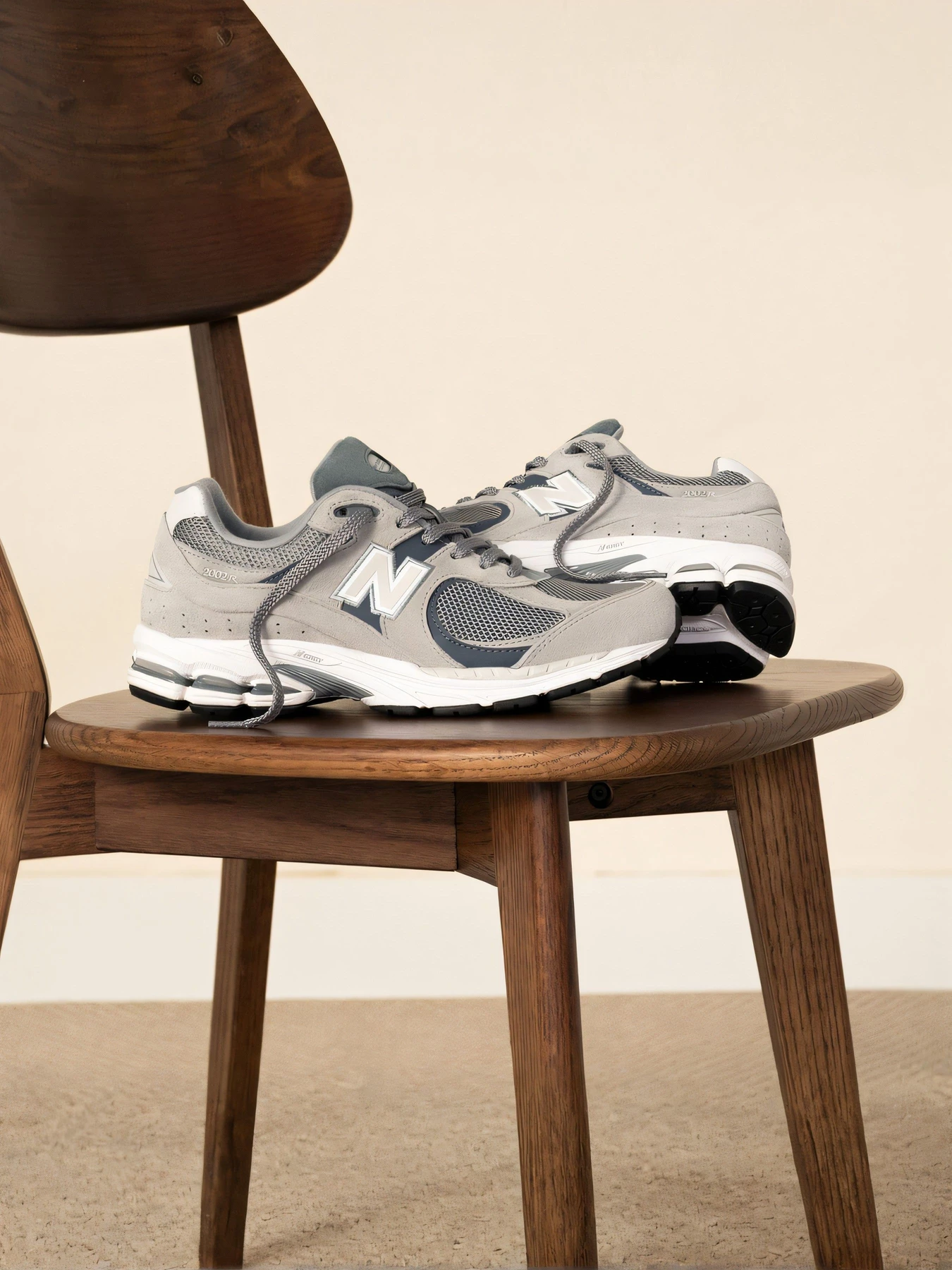 Кросівки New Balance модель M2002RST Фото