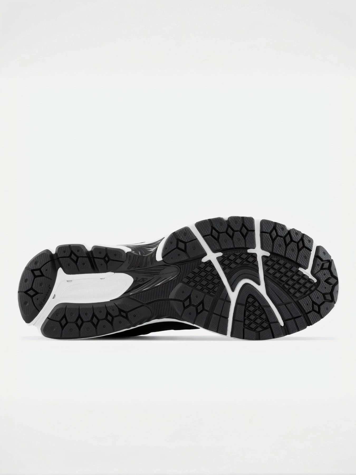 Кросівки New Balance модель M2002RBK Фото
