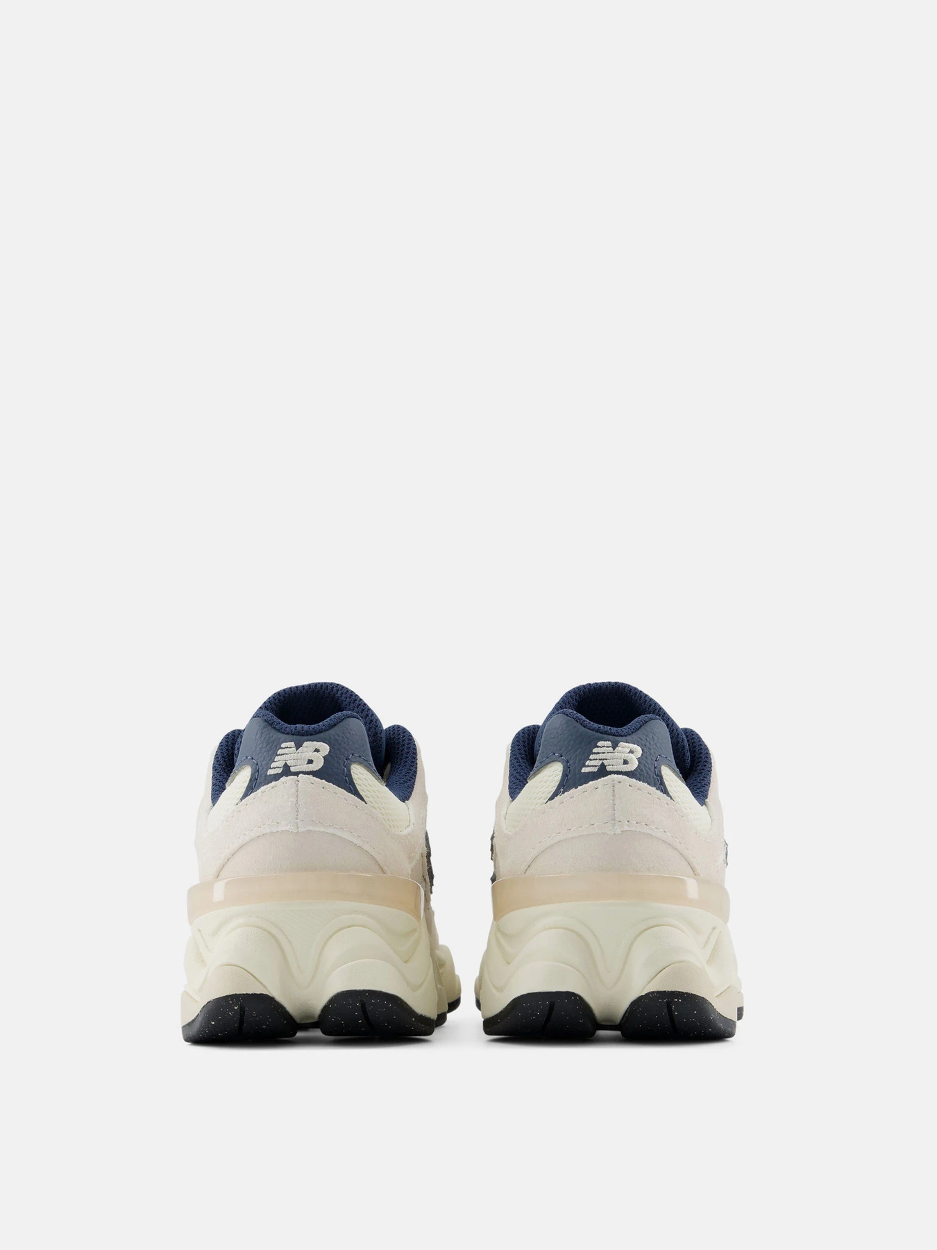 Кроссовки New Balance 9060 модель P90605NF Кроссовки New Balance 9060 модель P90605NF Фото
