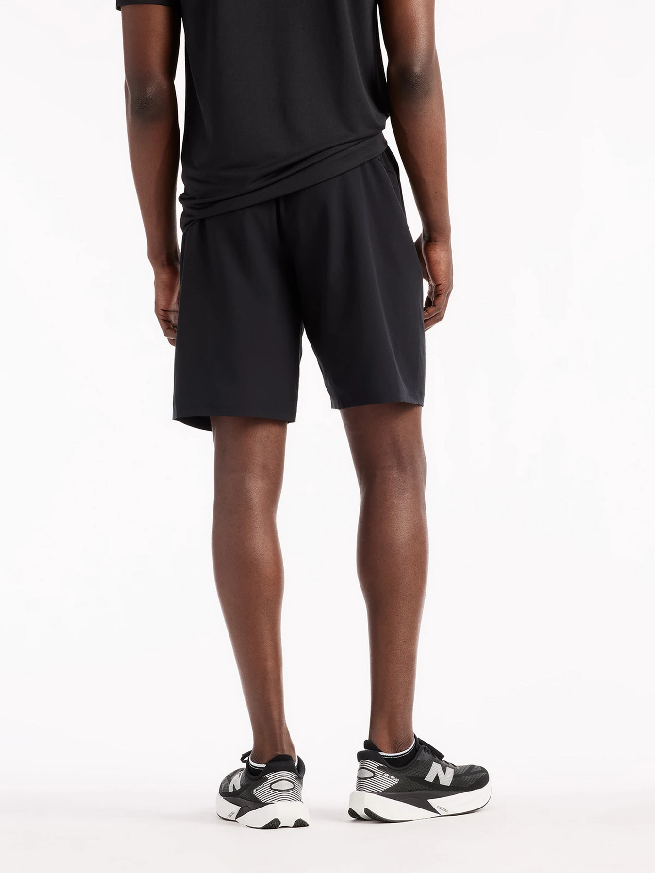Шорты New Balance модель MB62B2DNBK Шорты New Balance модель MB62B2DNBK Фото