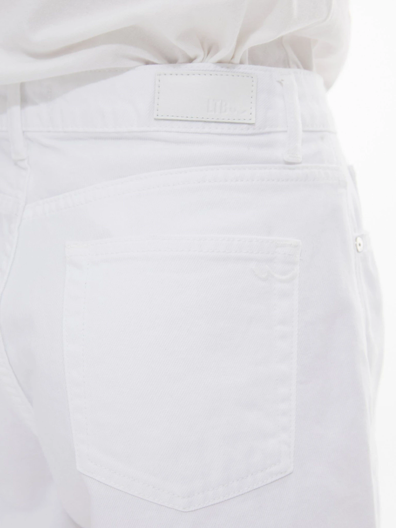 Шорты LTB Jeans модель 61180.15569.100 Фото