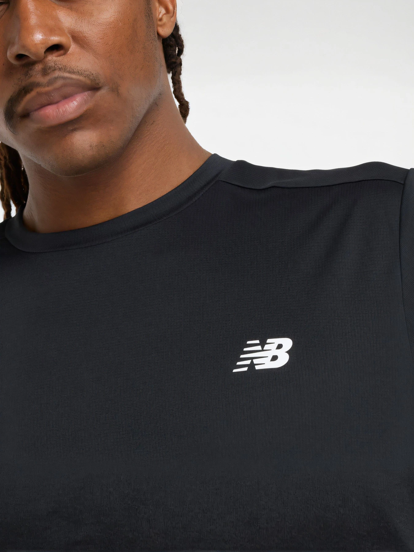 Худи и свитшоты New Balance модель MT51802BK Худи и свитшоты New Balance модель MT51802BK Фото