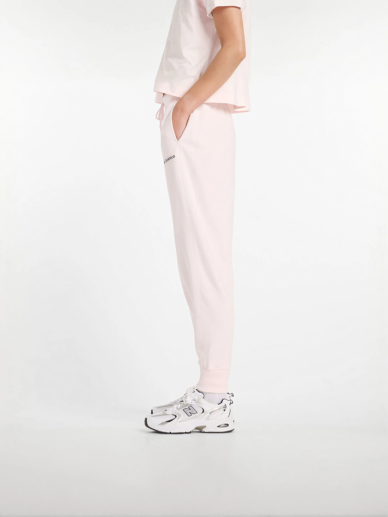 Брюки New Balance модель WB61D3EAAAA Брюки New Balance модель WB61D3EAAAA Фото