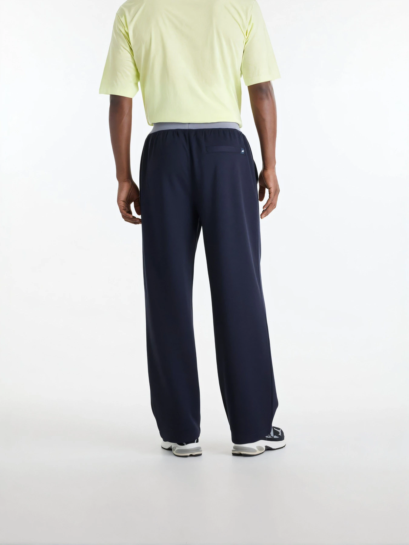 Брюки New Balance модель MB62L00LDNT Брюки New Balance модель MB62L00LDNT Фото