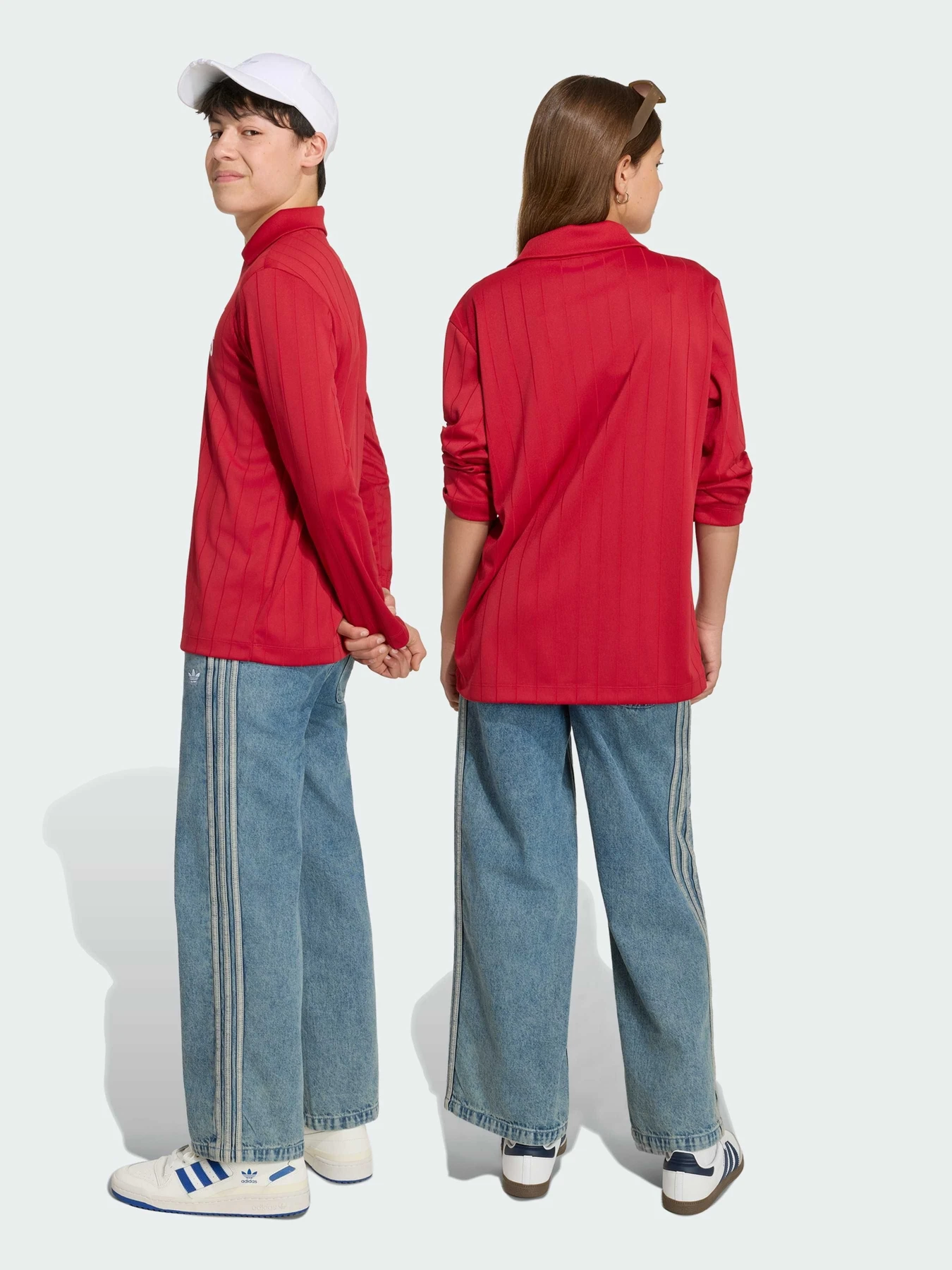 Джинсы Adidas модель KR6531 Джинсы Adidas модель KR6531 Фото