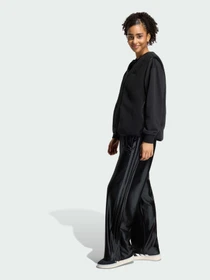 Куртки и дубленки Adidas модель KT0436 Фото