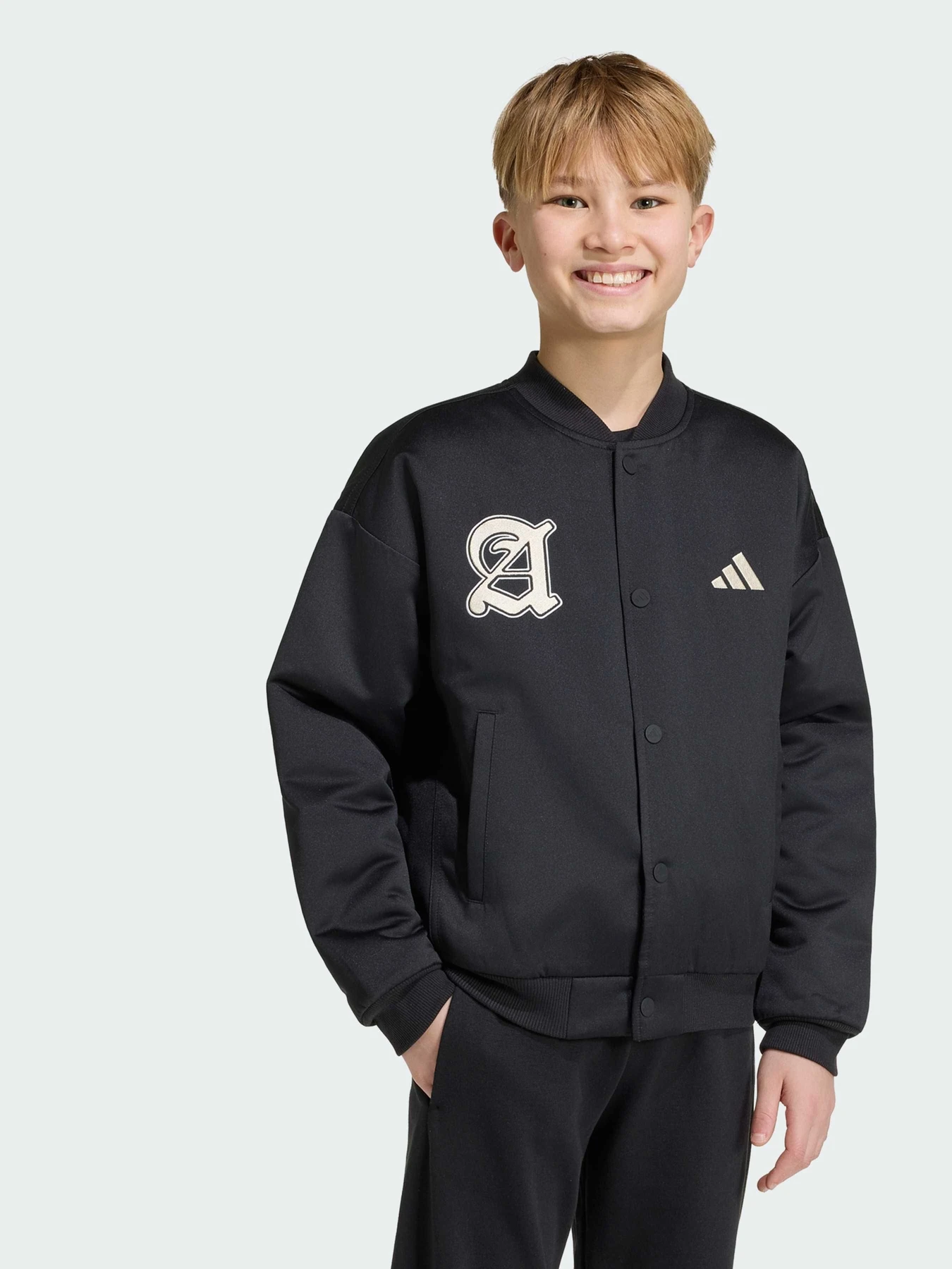 Куртки та дублянки Adidas модель KH0188 Фото
