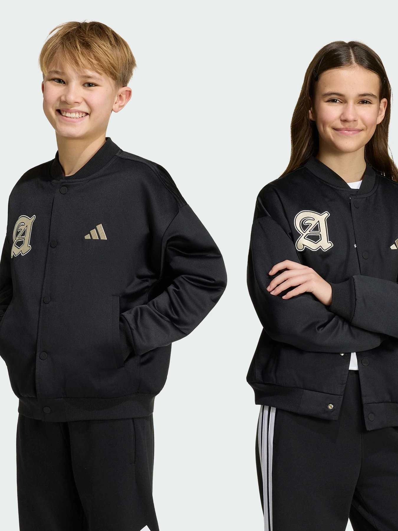 Куртки та дублянки Adidas модель KH0188 Фото