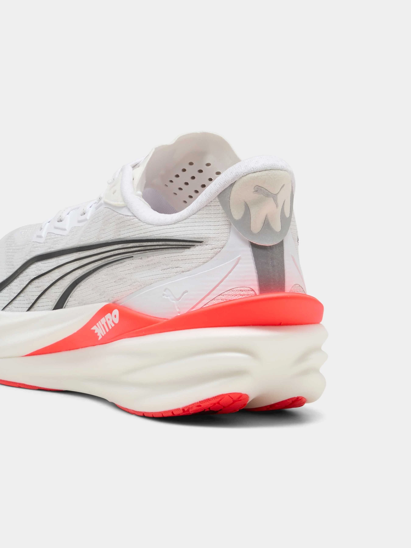 Кросівки PUMA Deviate Nitro 4 модель 312123 Фото