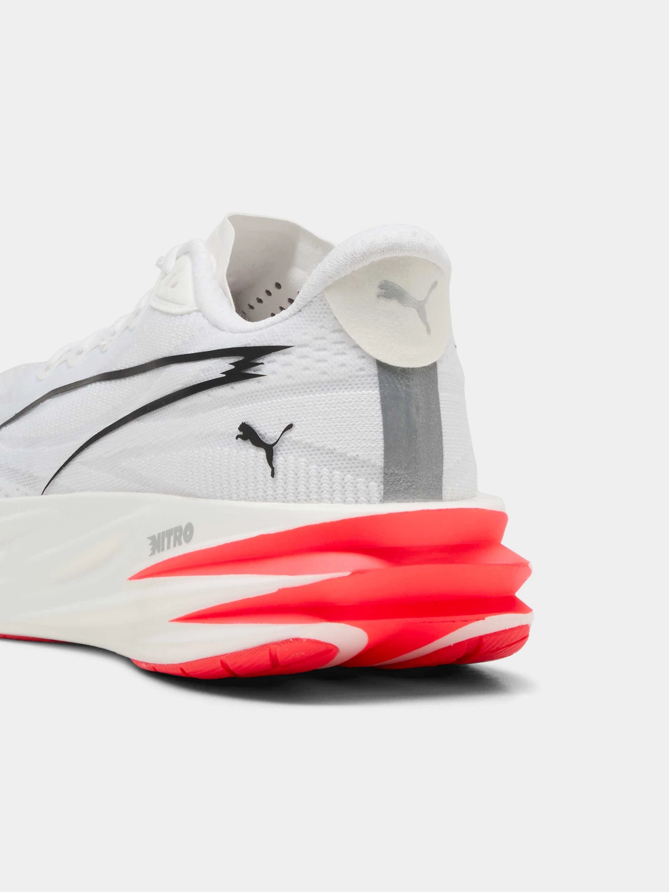 Кросівки PUMA Deviate Pure Nitro модель 313904 Фото