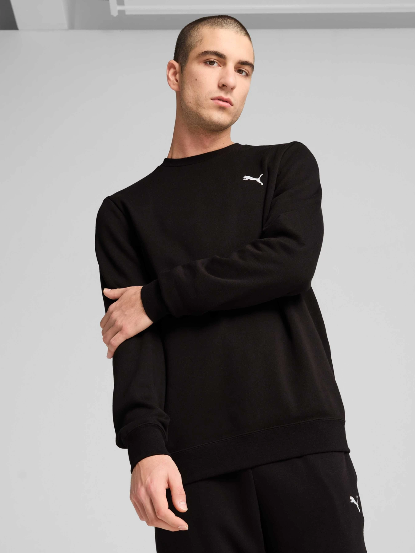 Худи и свитшоты PUMA Ess Crew модель 682566 Фото