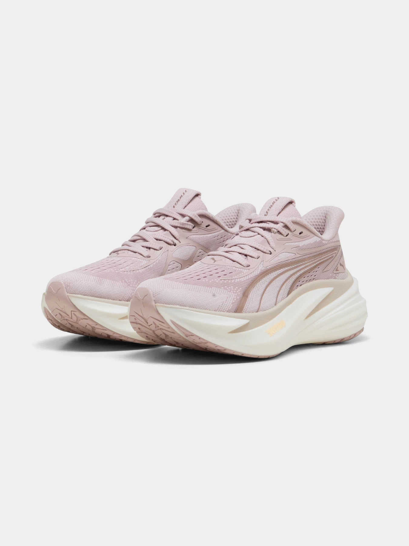 Кросівки PUMA Magmax Nitro 2 Wns модель 312126 Фото