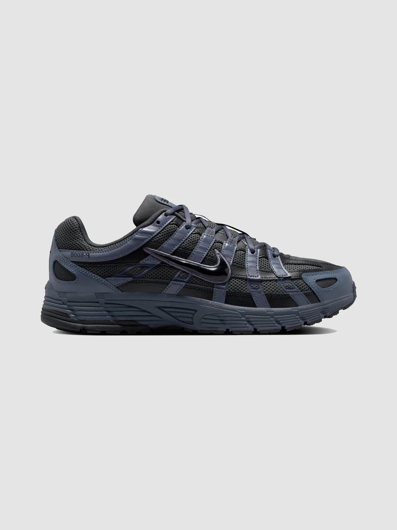 Кроссовки NIKE P-6000 модель CD6404-032 Кроссовки NIKE P-6000 модель CD6404-032 Фото
