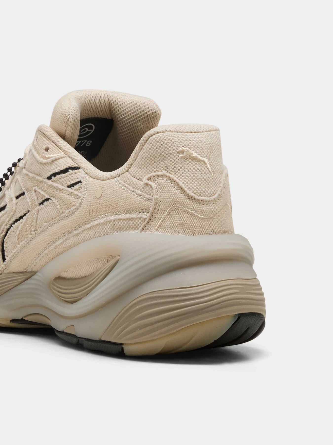 Кроссовки PUMA Inverse Mimikyu модель 406046 Фото