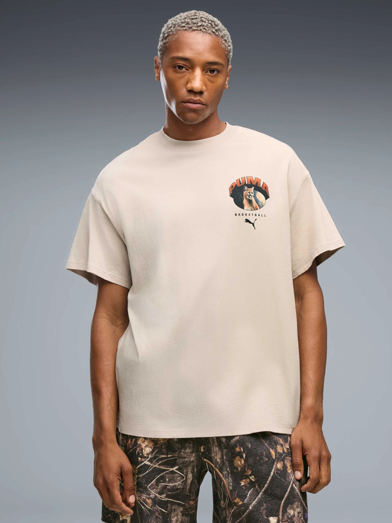 Футболки і поло PUMA Dylan Wildcat Tee I модель 637216 Футболки і поло PUMA Dylan Wildcat Tee I модель 637216 Фото