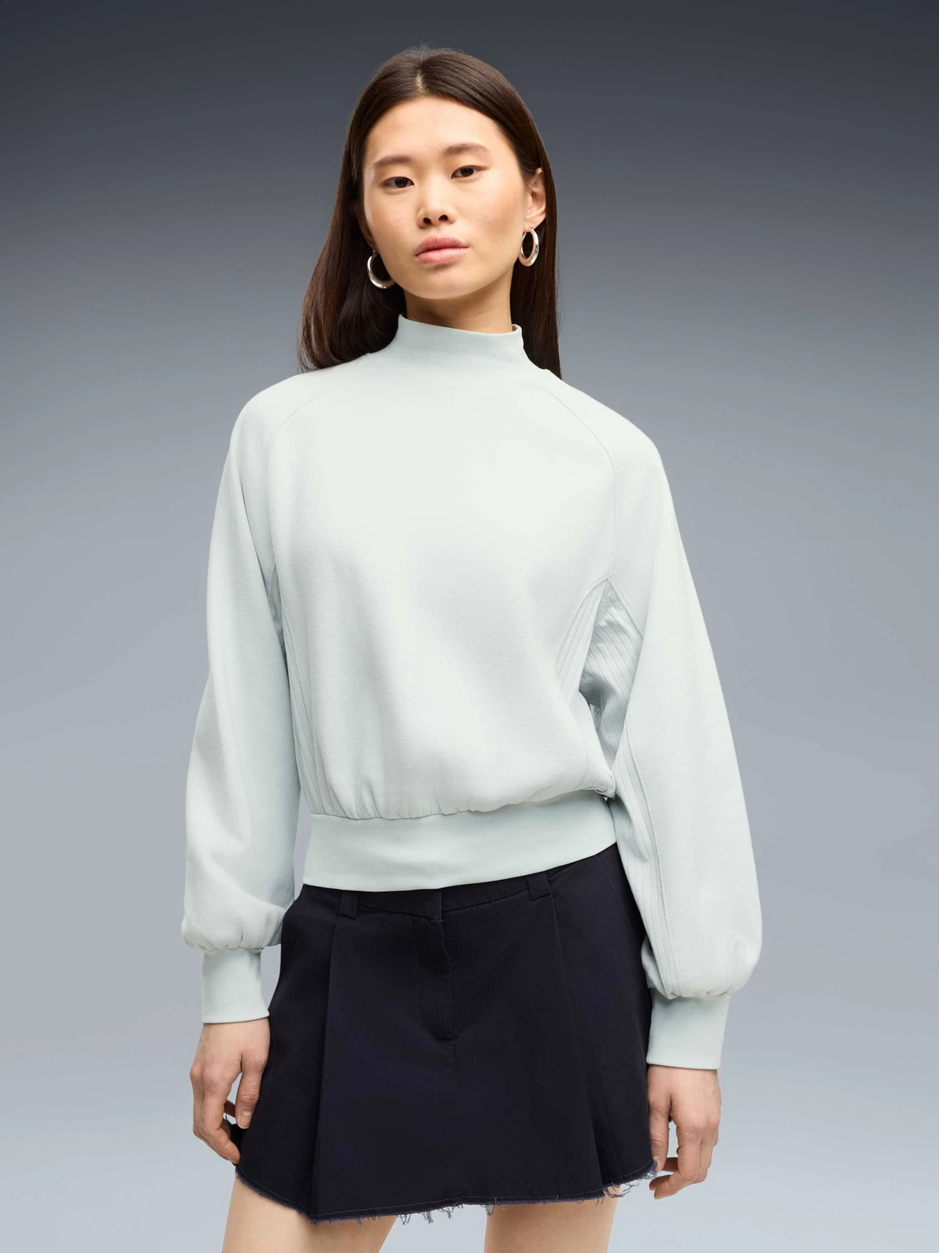 Худи и свитшоты PUMA Her Mock Neck Crew модель 694029 Худи и свитшоты PUMA Her Mock Neck Crew модель 694029 Фото