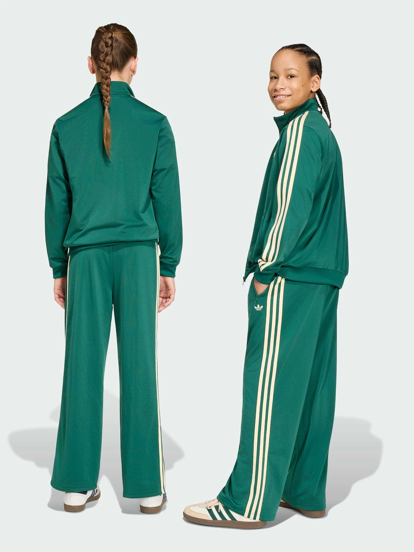 Брюки Adidas модель HZ6656 Брюки Adidas модель HZ6656 Фото