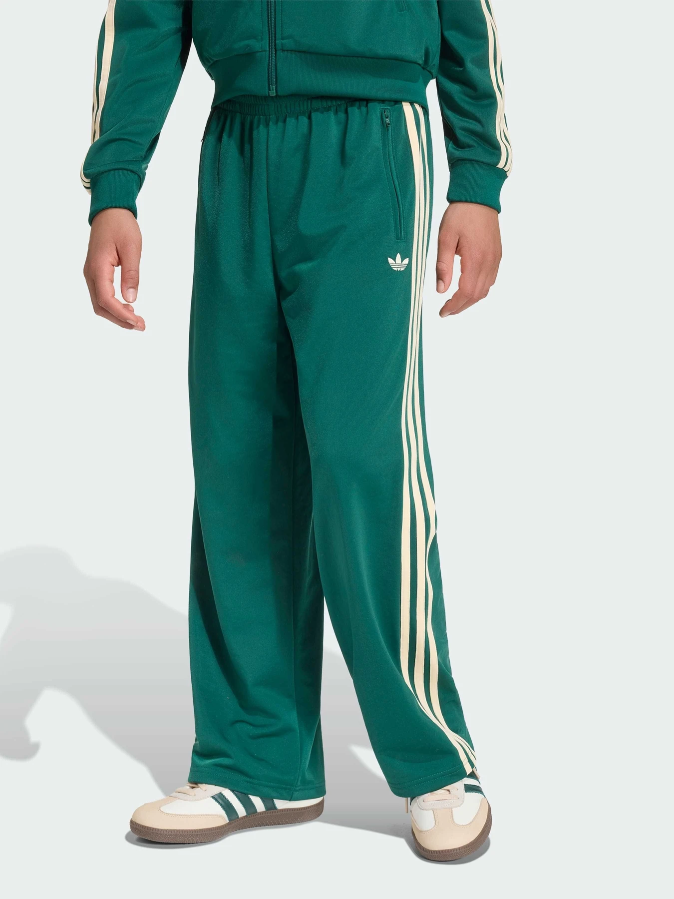 Брюки Adidas модель HZ6656 Брюки Adidas модель HZ6656 Фото