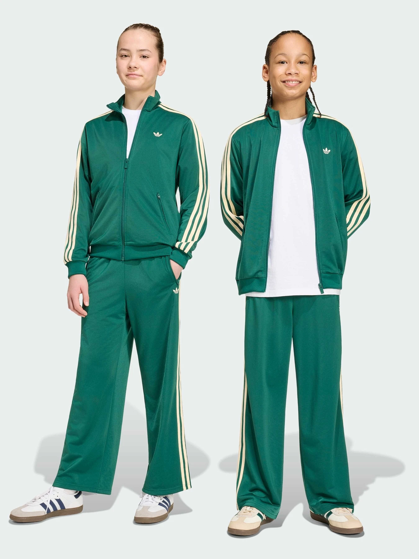 Брюки Adidas модель HZ6656 Брюки Adidas модель HZ6656 Фото