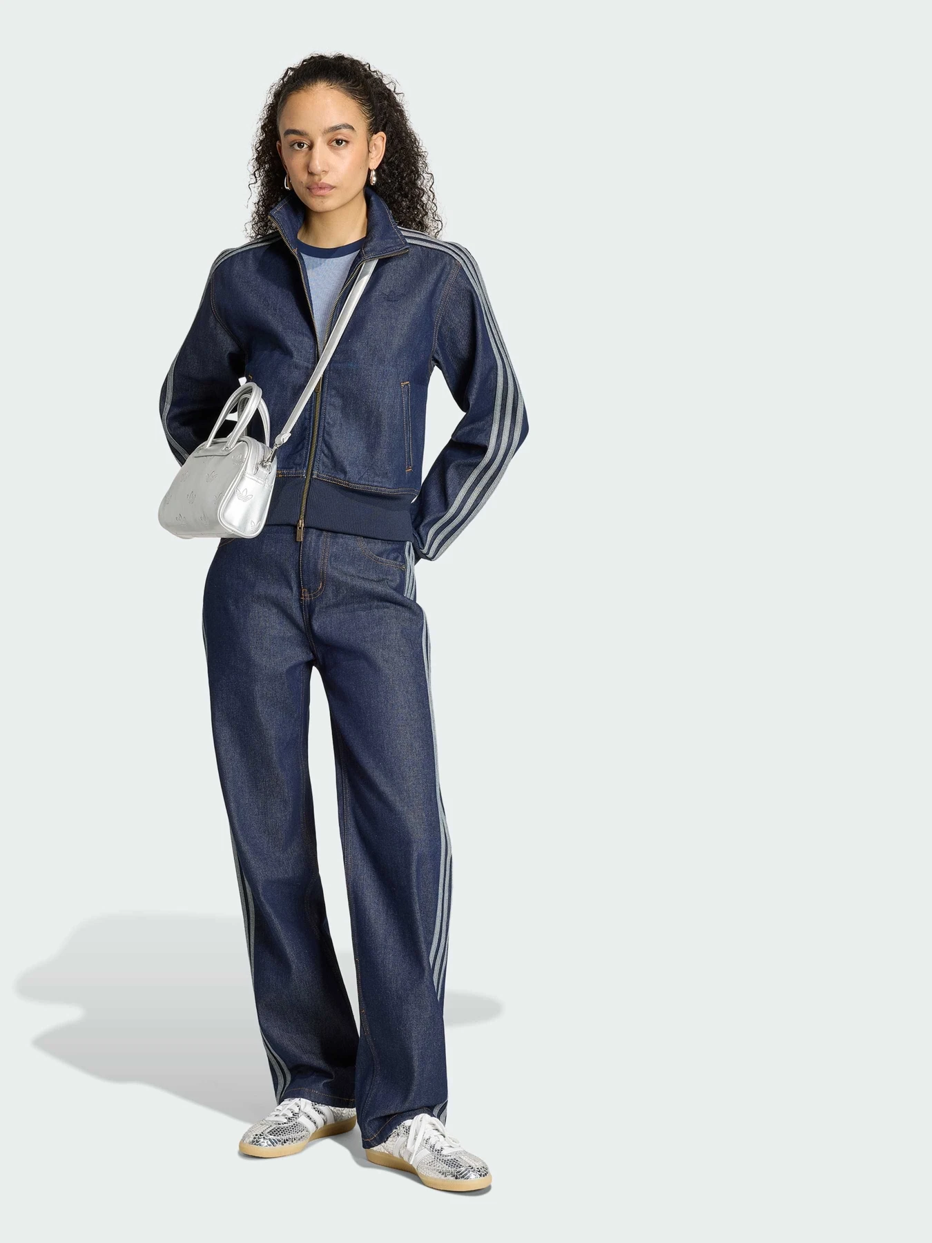Куртки та дублянки Adidas модель KQ6491 Фото