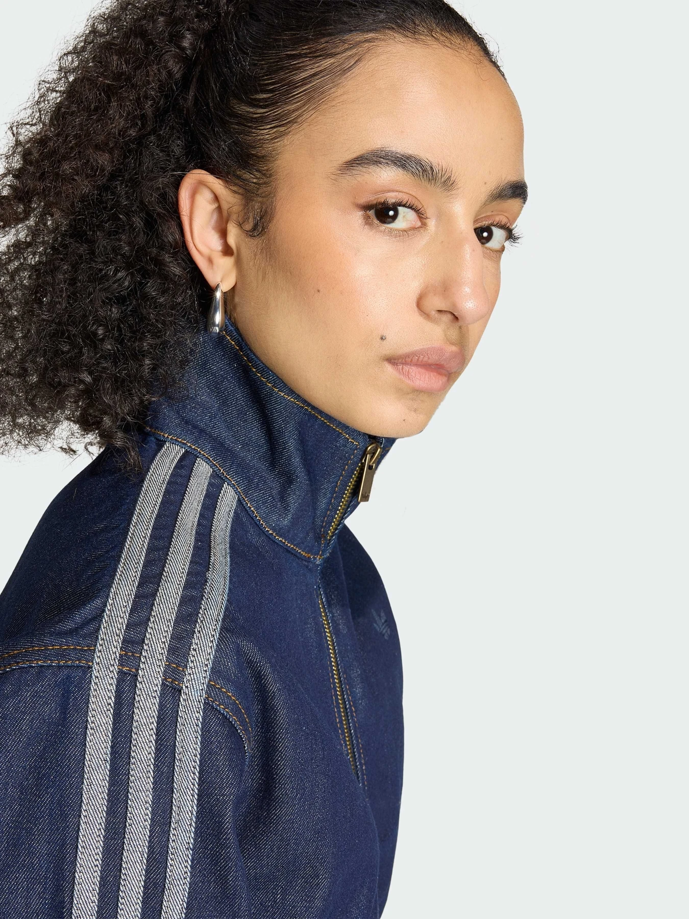 Куртки та дублянки Adidas модель KQ6491 Фото