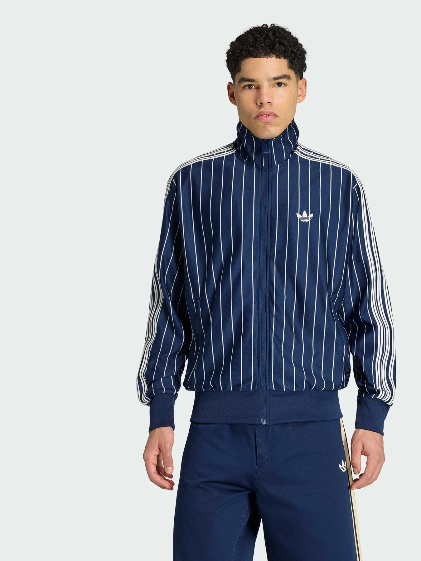Худі та світшоти Adidas модель KR7228 Худі та світшоти Adidas модель KR7228 Фото