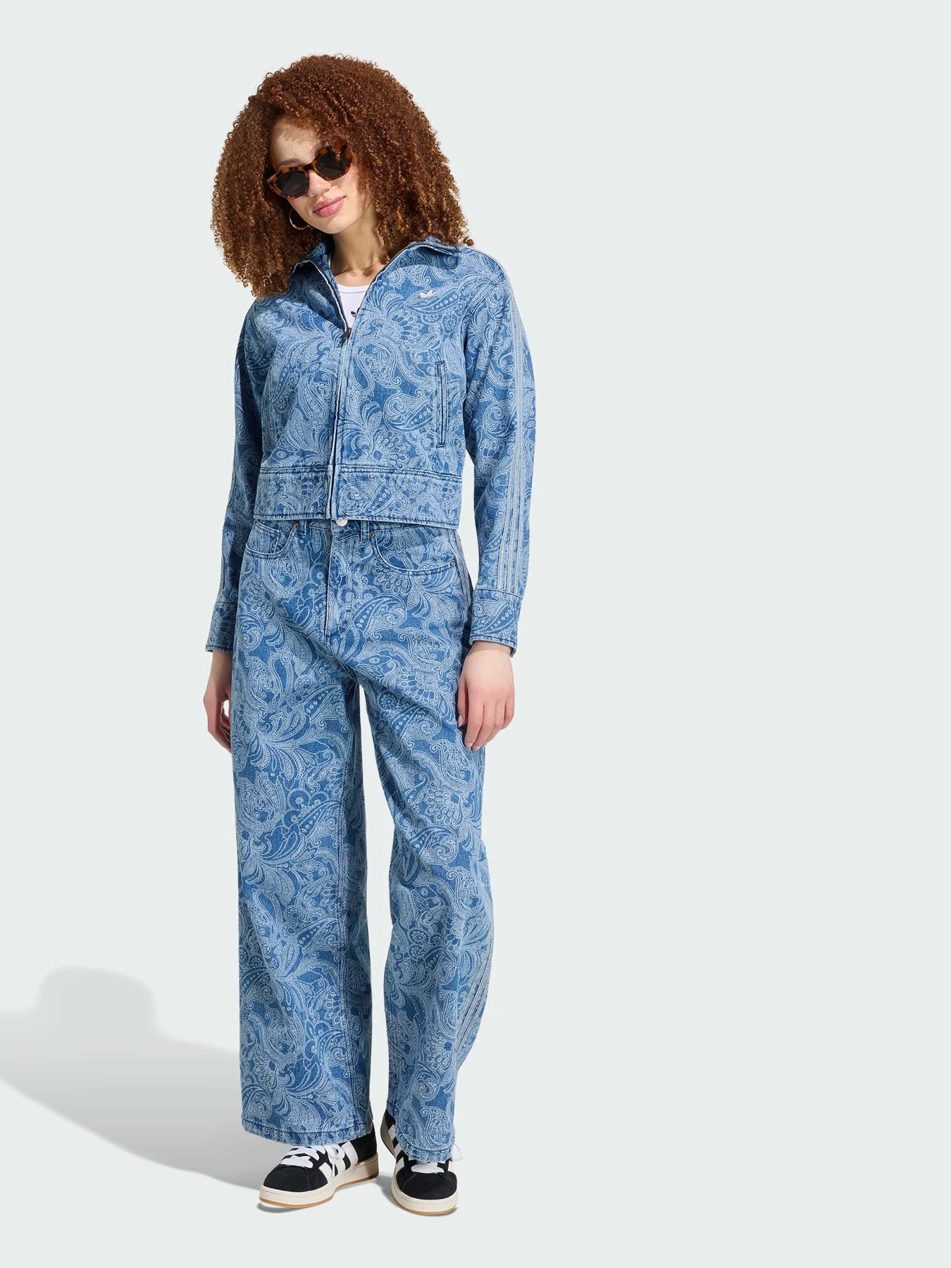 Куртки и дубленки Adidas модель KR6674 Фото