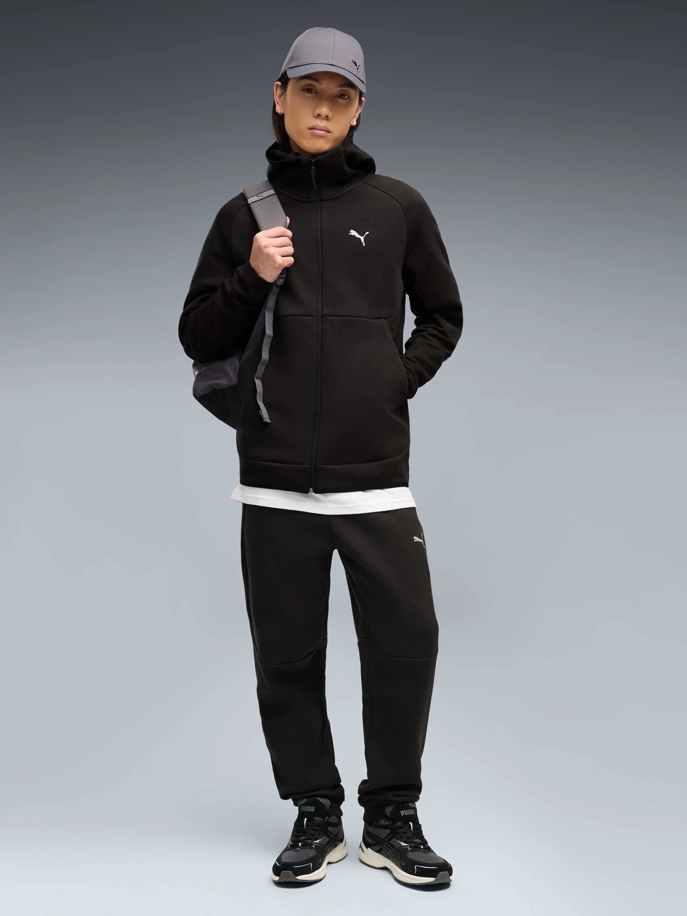 Брюки PUMA Tech Pants модель 693952 Брюки PUMA Tech Pants модель 693952 Фото