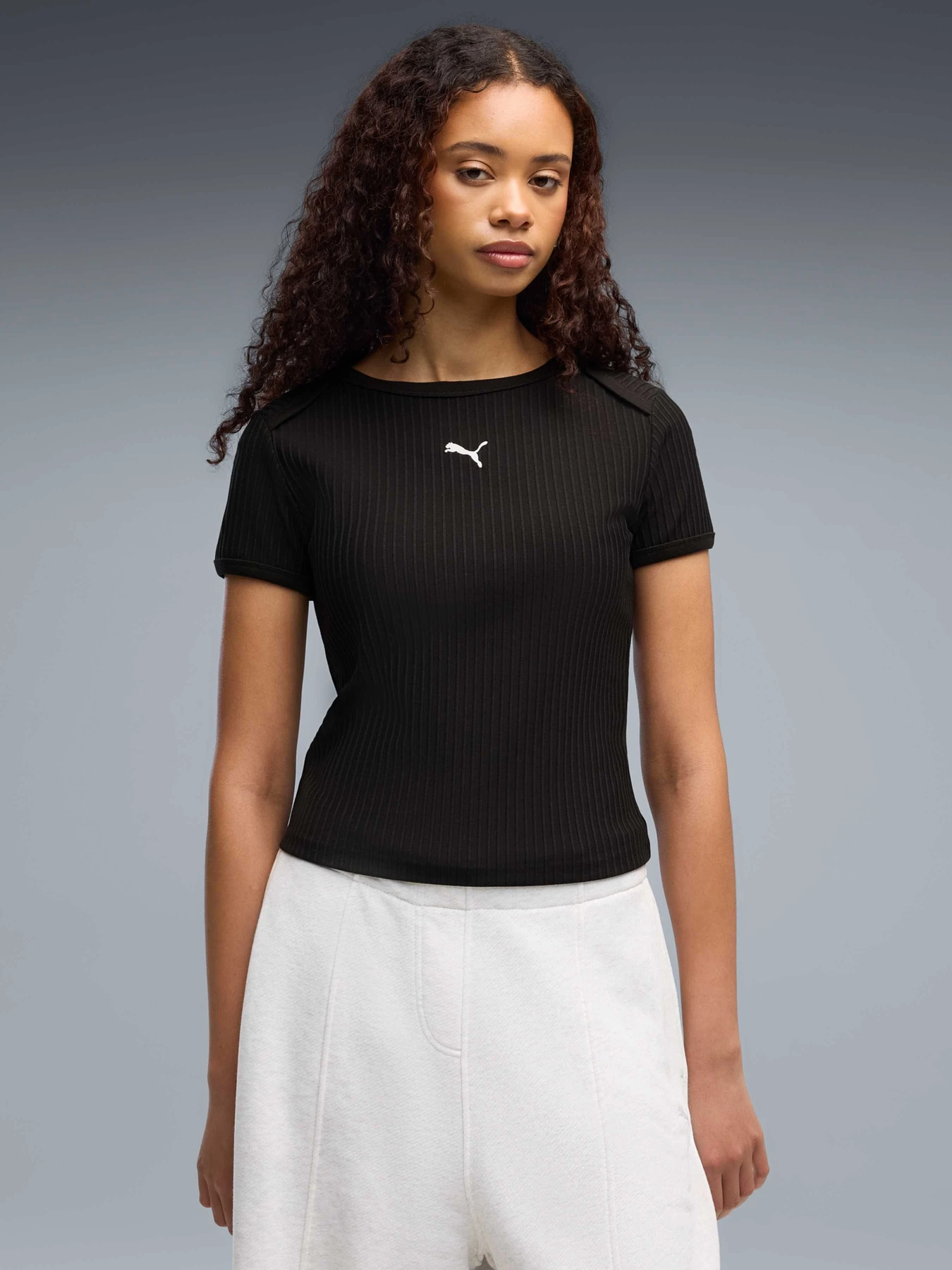 Футболки і поло PUMA Ess Ribbed Slim Tee модель 636666 Футболки і поло PUMA Ess Ribbed Slim Tee модель 636666 Фото