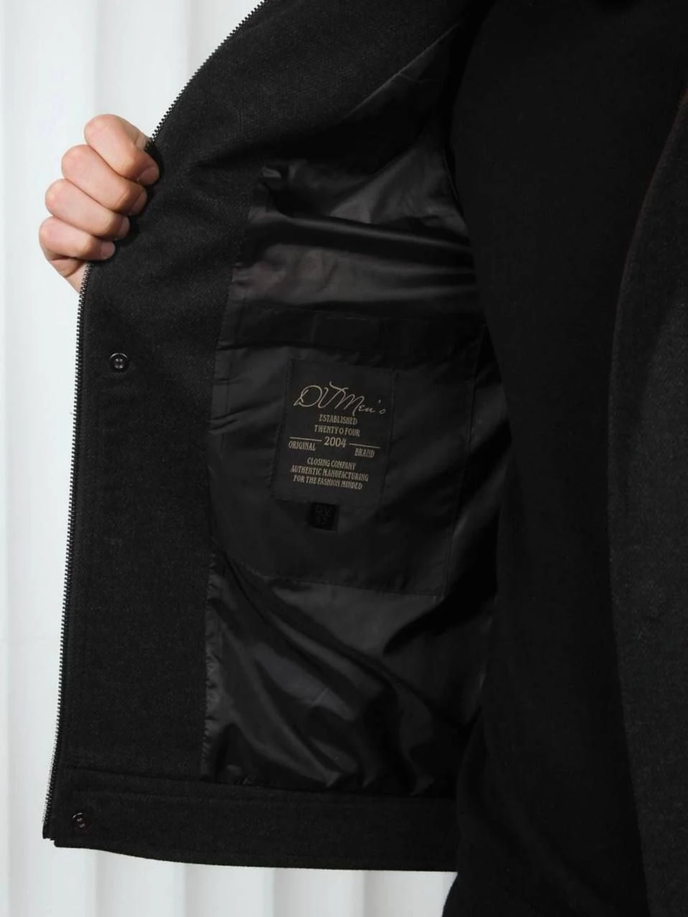 Куртки и дубленки D&V couture модель 129-DLV-BLCK Фото