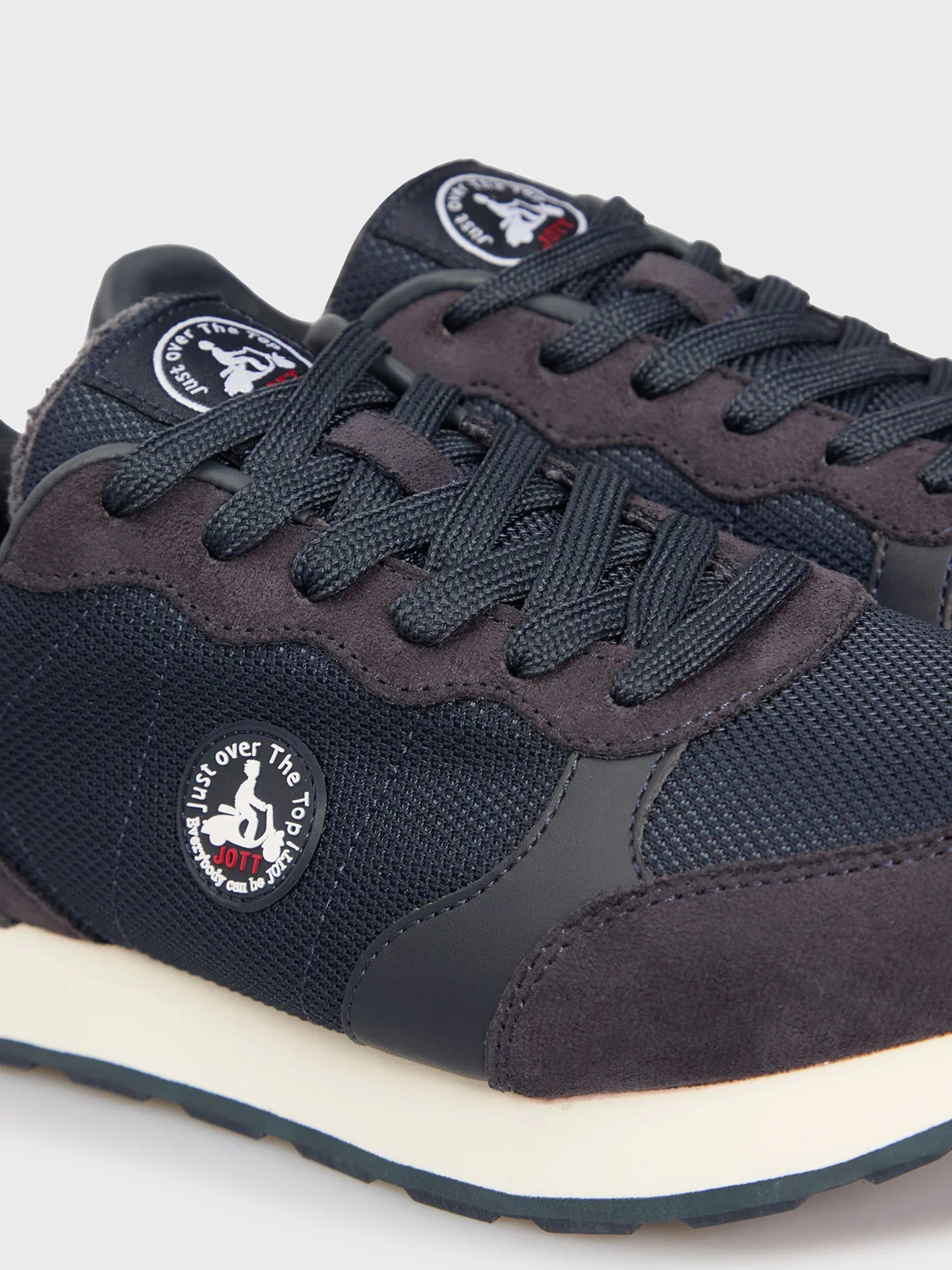 Кроссовки JOTT модель JOT-P003-FW22WRUN10-4590 Фото
