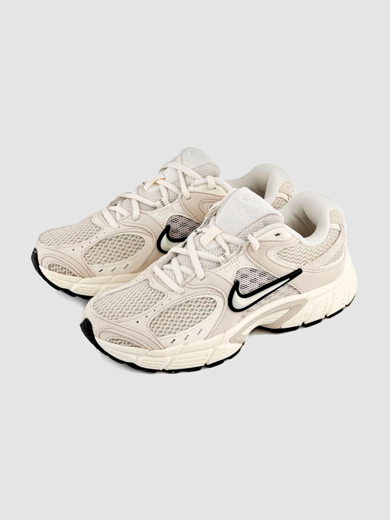 Кроссовки NIKE V5 Rnr модель II6294-100 Кроссовки NIKE V5 Rnr модель II6294-100 Фото
