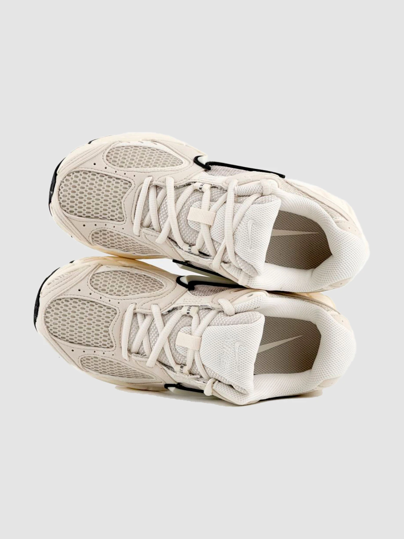 Кроссовки NIKE V5 Rnr модель II6294-100 Кроссовки NIKE V5 Rnr модель II6294-100 Фото