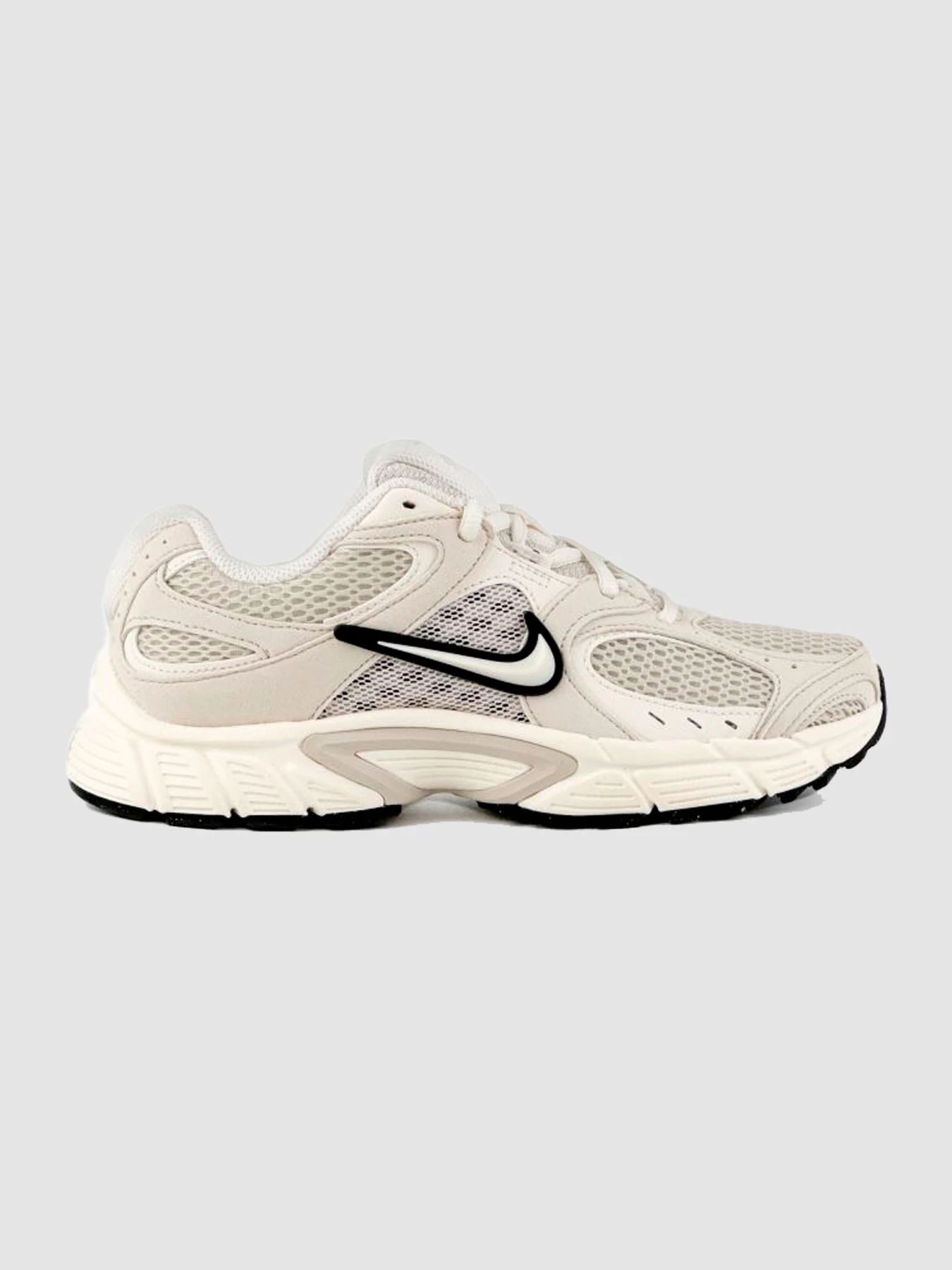 Кроссовки NIKE V5 Rnr модель II6294-100 Кроссовки NIKE V5 Rnr модель II6294-100 Фото