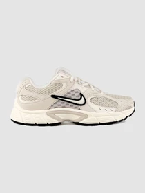 Кросівки NIKE V5 Rnr модель II6294-100 Фото