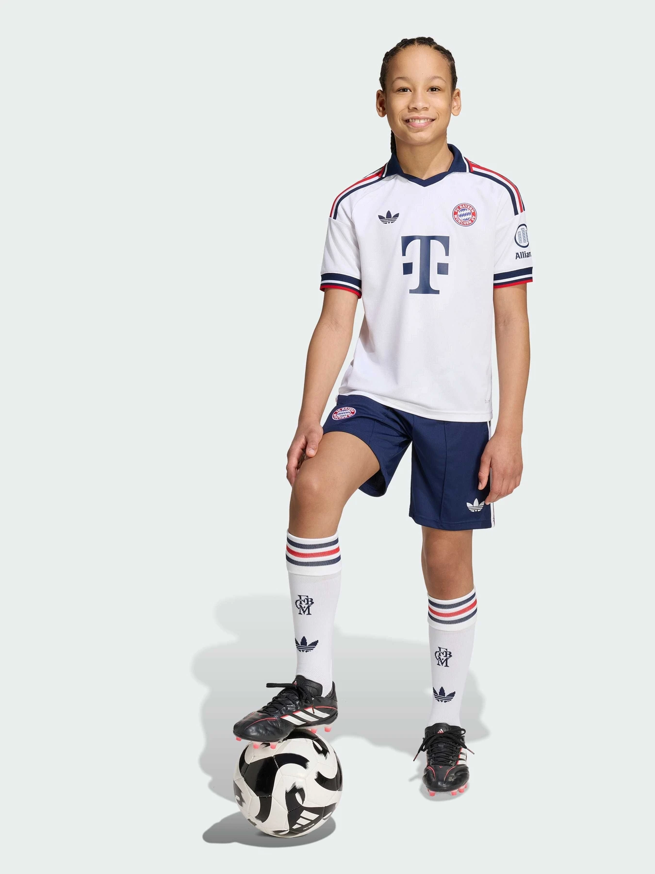 Шорты Adidas модель JZ3074 Шорты Adidas модель JZ3074 Фото
