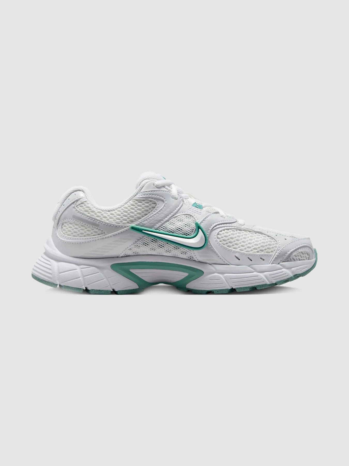 Кроссовки NIKE V5 Rnr модель HQ7901-106 Кроссовки NIKE V5 Rnr модель HQ7901-106 Фото