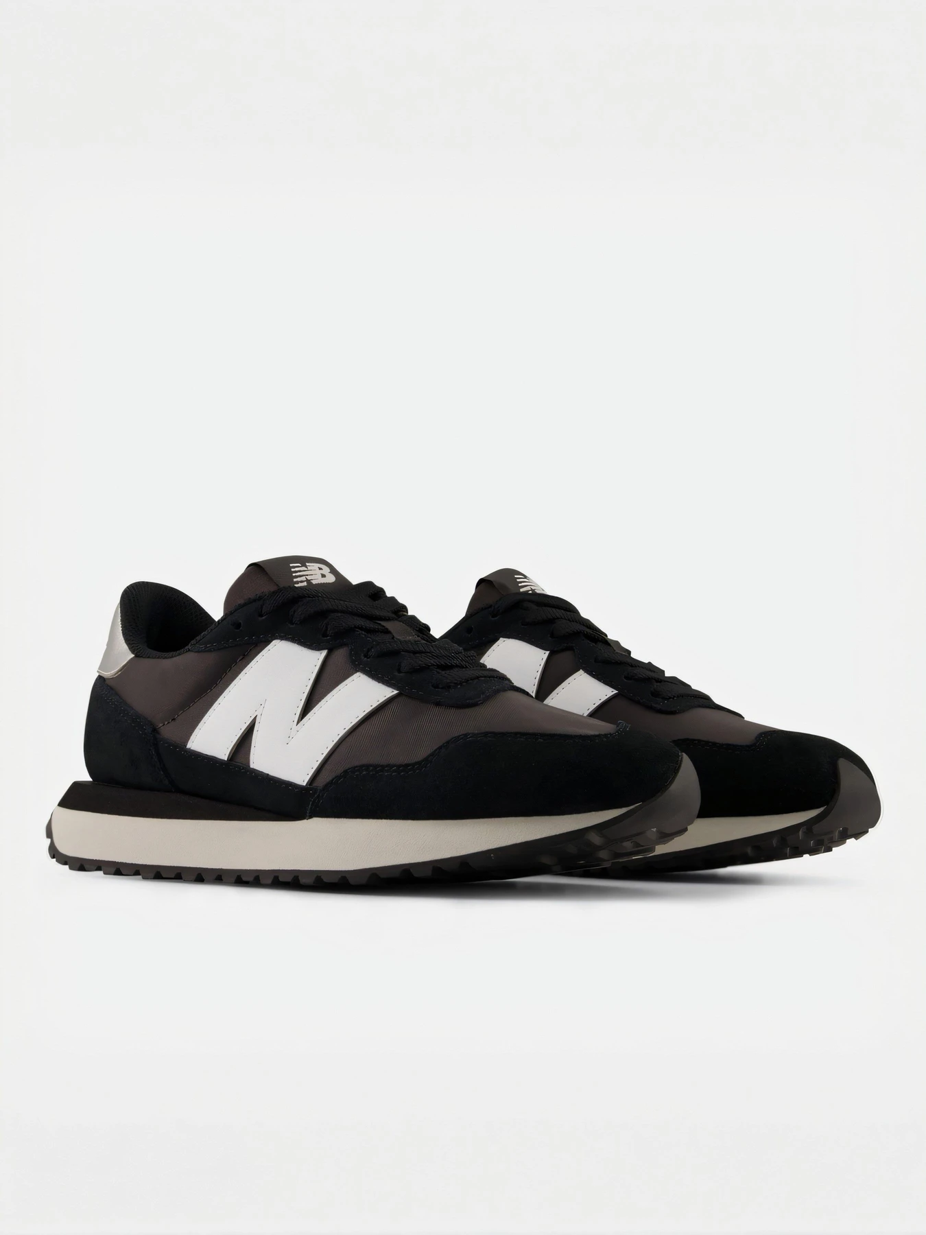 Кросівки New Balance 237 модель W23731P Кросівки New Balance 237 модель W23731P Фото